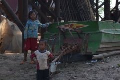 Oameni din Cambodia00126