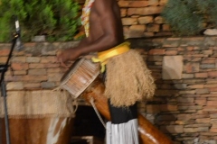 oameni194