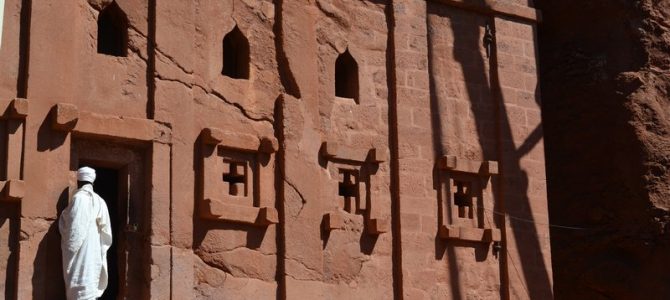Lalibela – Mănăstirile născute din stâncă (Etiopia) (11)