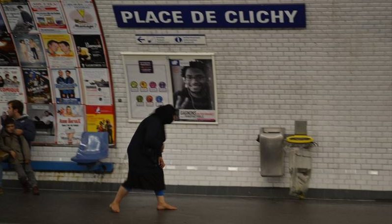 De ce să te ferești în Paris? Mizerie, cerșetori, abureli …